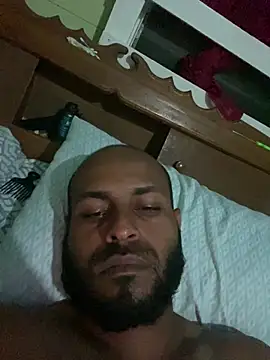 islandvybee55 online show from February 13, 2026, 3:13 am