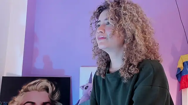 Snapshot of Charlotte11-11 chatting on March 18, 2026, 3:48 pm Charlotte11-11 online show from March 18, 2026, 3:48 pm