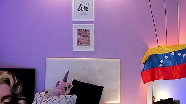 Snapshot of Charlotte11-11 chatting on March 21, 2026, 3:15 pm Charlotte11-11 online show from March 21, 2026, 3:15 pm