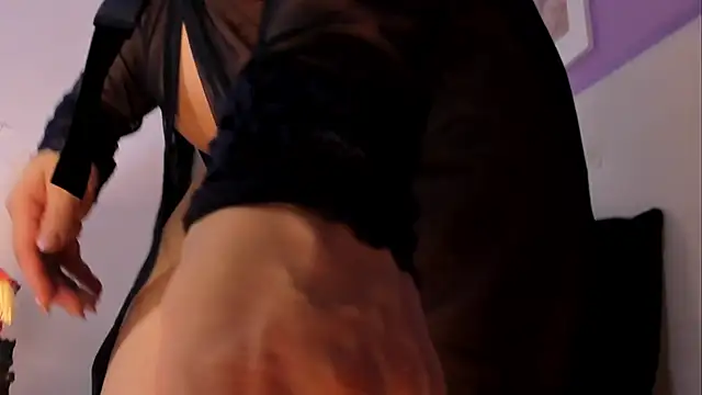 Snapshot of Charlotte11-11 chatting on March 27, 2026, 5:23 pm Charlotte11-11 online show from March 27, 2026, 5:23 pm