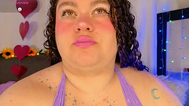 lunitaa0 online show from February 21, 2026, 4:24 am