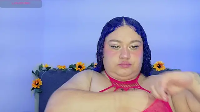 lunitaa0 online show from March 26, 2026, 5:35 am