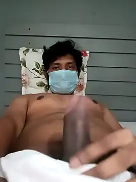 Snapshot of gym_lover076 chatting on January 20, 2025, 6:31 am gym lover076 online show from January 20, 2025, 6:31 am