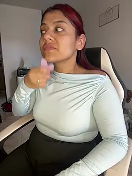 Aprilsmith2 online show from December 18, 2024, 10:02 pm