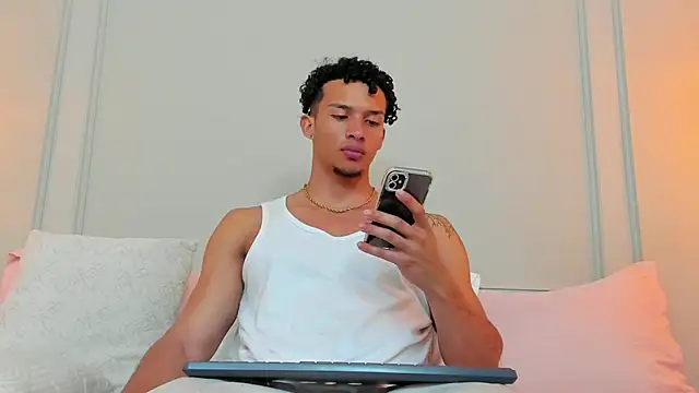 Dominick star online show from January 11, 2025, 3:13 am