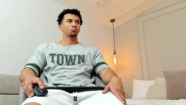 Dominick star online show from January 30, 2025, 9:36 am