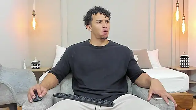 Dominick star online show from February 7, 2025, 4:06 am