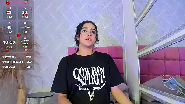 natalia aguirre1 online show from March 10, 2025, 7:07 pm