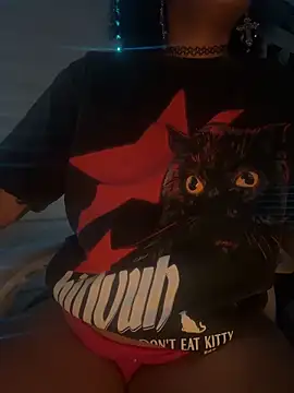 loveluna8 online show from March 27, 2026, 11:59 pm