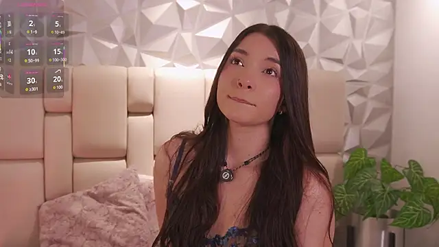 lexiee grey  online show from April 13, 2026, 8:47 pm