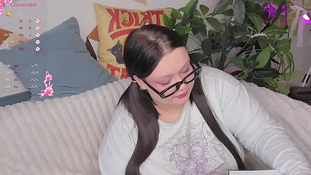 Snapshot of LilyBelll chatting on October 16, 2025, 3:07 am LilyBelll online show from October 16, 2025, 3:07 am
