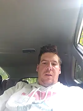 Titanhoott online show from October 17, 2025, 8:17 am