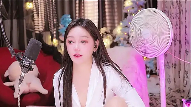 Missy Nana21 online show from September 17, 2025, 3:24 pm