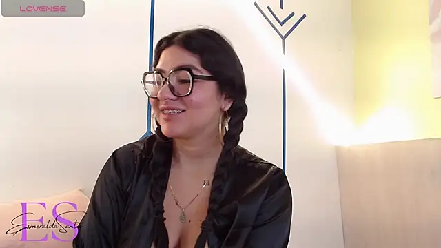 Snapshot of EsmeraldaSantoss chatting on January 9, 2025, 6:57 pm EsmeraldaSantoss online show from January 9, 2025, 6:57 pm