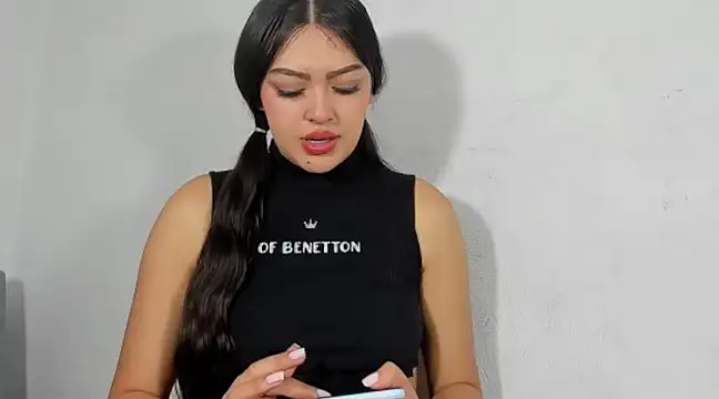 Snapshot of Sweet-Sophiee chatting on January 10, 2025, 6:17 pm Sweet-Sophiee online show from January 10, 2025, 6:17 pm