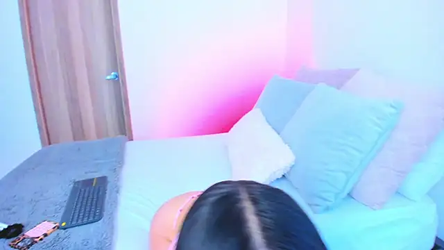 Alexis Rosse online show from March 1, 2026, 1:13 pm