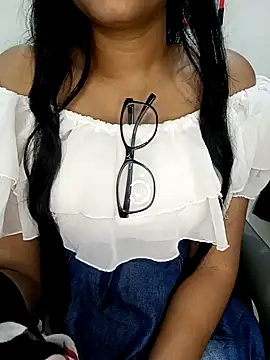 Snapshot of Lovely_mam444 chatting on December 14, 2024, 12:55 pm Lovely mam444 online show from December 14, 2024, 12:55 pm