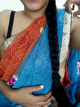 Snapshot of Lovely_mam444 chatting on December 28, 2024, 8:05 am Lovely mam444 online show from December 28, 2024, 8:05 am