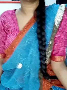 Snapshot of Lovely_mam444 chatting on December 28, 2024, 2:32 pm Lovely mam444 online show from December 28, 2024, 2:32 pm