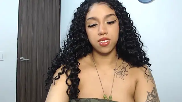 Snapshot of barbara_falcons chatting on May 3, 2026, 6:52 am barbara falcons online show from May 3, 2026, 6:52 am
