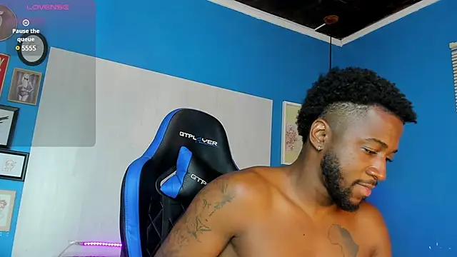 Drake Nassir4 online show from February 14, 2025, 6:40 pm