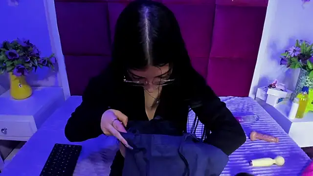 Katty Queen online show from September 24, 2025, 12:30 pm