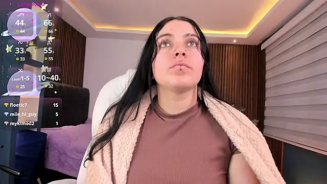 Lucy Smith2 online show from December 6, 2024, 8:05 am