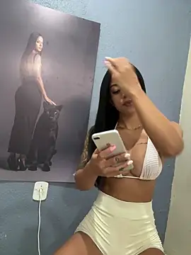 Snapshot of Elamesmamorena chatting on May 5, 2026, 11:29 am Elamesmamorena online show from May 5, 2026, 11:29 am