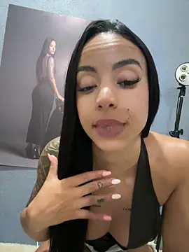Snapshot of Elamesmamorena chatting on May 18, 2026, 10:15 pm Elamesmamorena online show from May 18, 2026, 10:15 pm