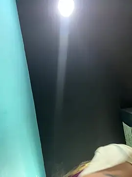 Snapshot of VioletaSubmissive chatting on February 19, 2026, 8:05 pm VioletaSubmissive online show from February 19, 2026, 8:05 pm