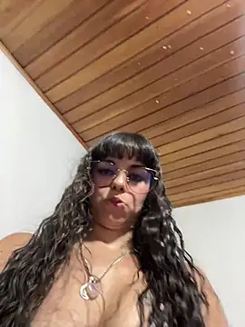 Snapshot of VioletaSubmissive chatting on March 22, 2026, 10:13 pm VioletaSubmissive online show from March 22, 2026, 10:13 pm