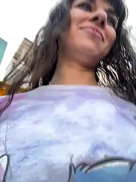 Snapshot of VioletaSubmissive chatting on April 1, 2026, 11:02 pm VioletaSubmissive online show from April 1, 2026, 11:02 pm