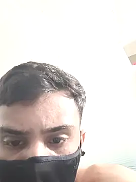 Snapshot of Mr_joh chatting on November 11, 2025, 5:07 am Mr joh online show from November 11, 2025, 5:07 am