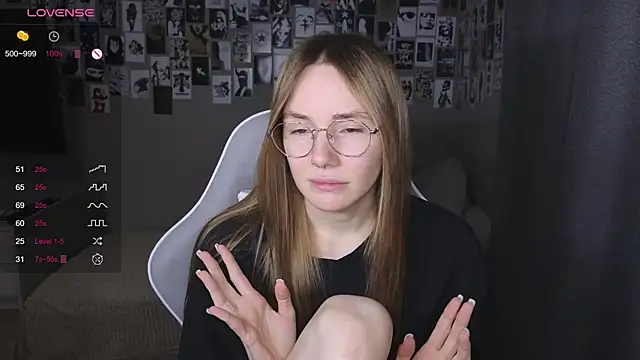 littlevildevil online show from March 31, 2026, 11:10 am