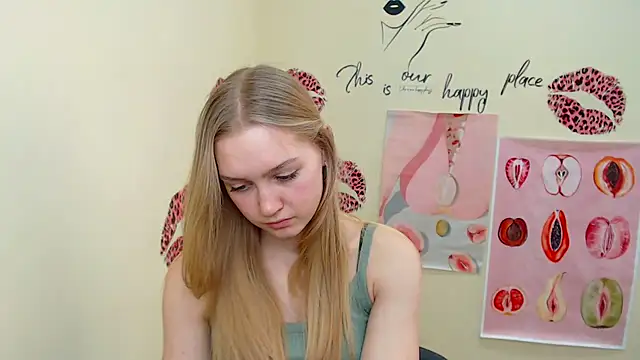 MademoiselleCl online show from March 5, 2025, 12:33 pm