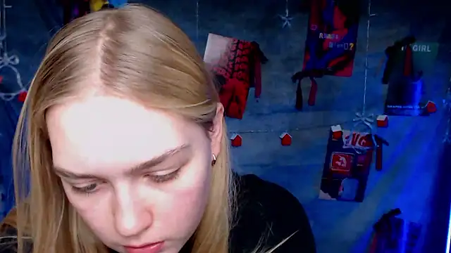 MademoiselleCl online show from January 8, 2026, 1:13 pm