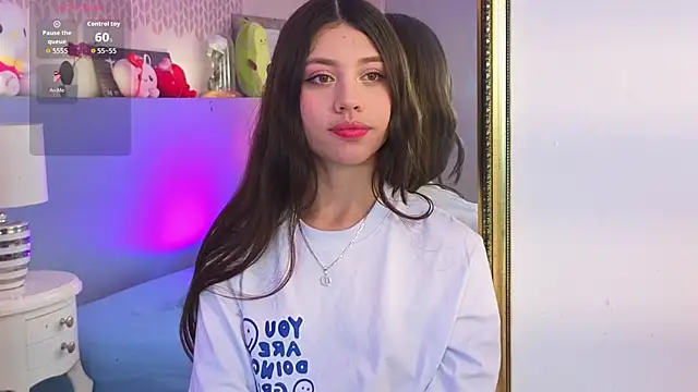 CheryelFox online show from July 14, 2026, 12:24 am