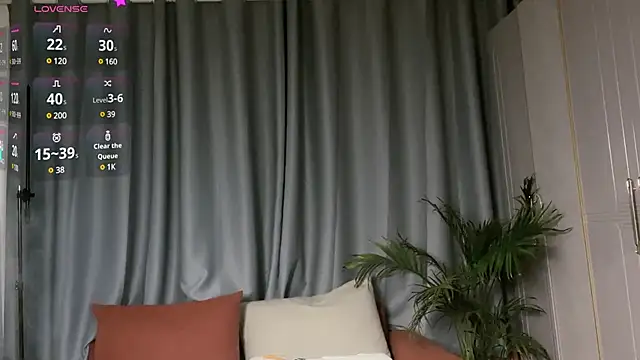 Snapshot of Youth3_ chatting on January 10, 2025, 12:04 pm Youth3  online show from January 10, 2025, 12:04 pm