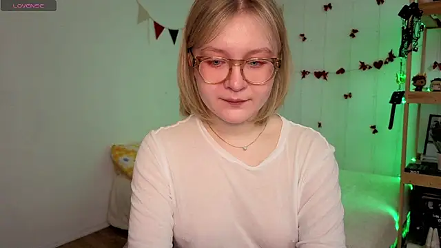 Snapshot of leazy_peazy chatting on May 2, 2026, 5:12 am leazy peazy online show from May 2, 2026, 5:12 am
