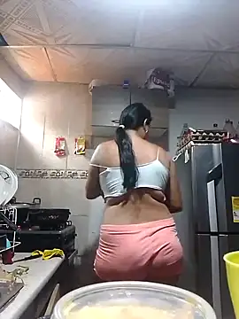 Snapshot of lupita_2023 chatting on March 4, 2025, 5:13 pm lupita 2023 online show from March 4, 2025, 5:13 pm