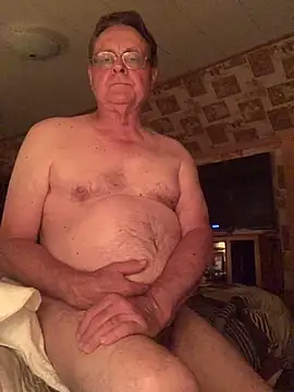 Snapshot of Tonybaloney1972 chatting on June 5, 2026, 12:39 am Tonybaloney1972 online show from June 5, 2026, 12:39 am