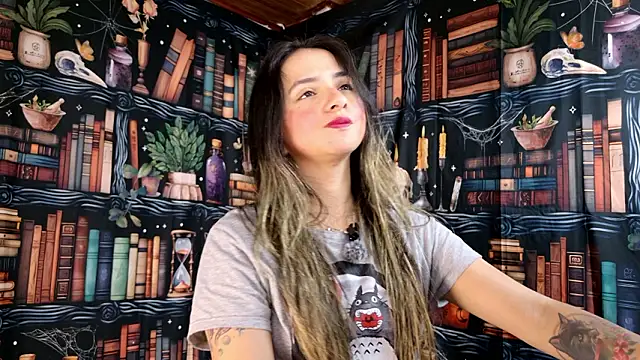 Snapshot of julietta___jackson chatting on February 27, 2026, 8:20 pm julietta jackson online show from February 27, 2026, 8:20 pm