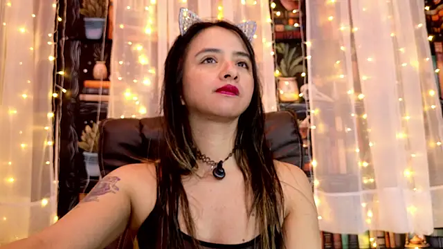 Snapshot of julietta___jackson chatting on July 25, 2026, 5:54 pm julietta jackson online show from July 25, 2026, 5:54 pm