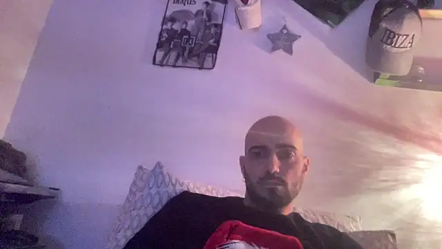 alessandromori91 online show from February 19, 2026, 10:17 pm