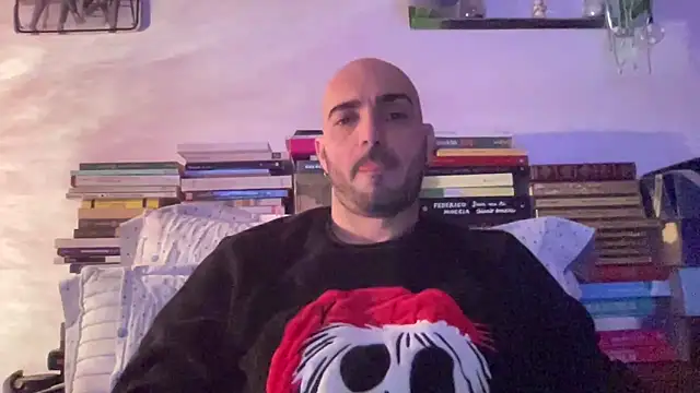 alessandromori91 online show from March 18, 2026, 10:24 pm