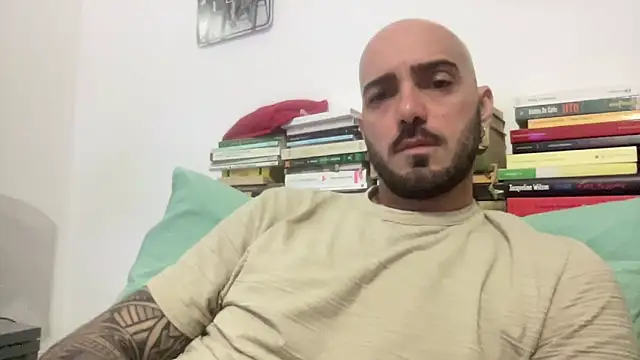 alessandromori91 online show from April 9, 2026, 8:14 pm