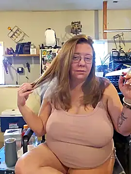 Snapshot of MsShelby40 chatting on February 3, 2025, 9:07 pm MsShelby40 online show from February 3, 2025, 9:07 pm