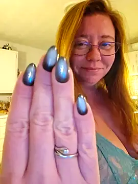 Snapshot of MsShelby40 chatting on November 6, 2025, 11:59 pm MsShelby40 online show from November 6, 2025, 11:59 pm