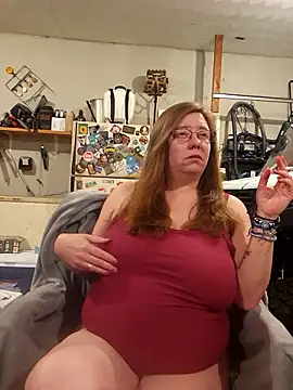 Snapshot of MsShelby40 chatting on January 11, 2026, 11:21 pm MsShelby40 online show from January 11, 2026, 11:21 pm