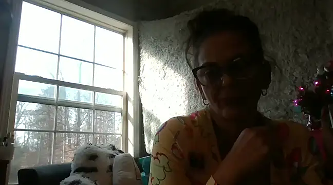 TopazVixen online show from December 17, 2024, 3:06 pm